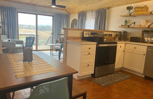 Ottertail Cabina | NEW Cozy Lakeside Retreat, Gorgeous Sunset Views and Firepit!