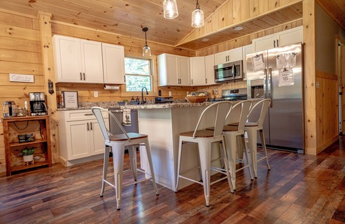North Haverhill Cabina | New Cozy Log Cabin w/ King bed in White Mountains