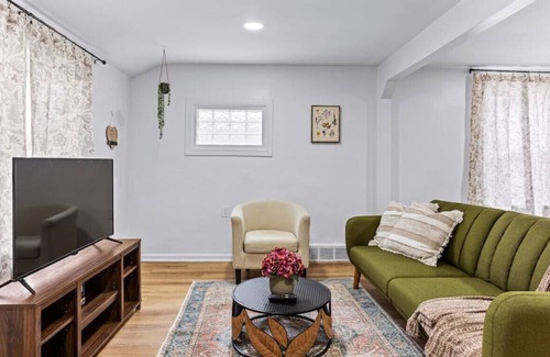 Warren Casa | New! Cozy newly remodeled home