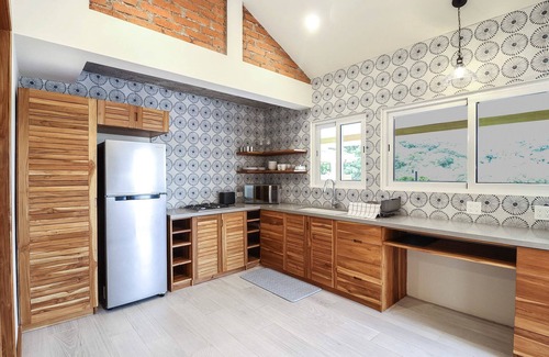 San Juan del Sur Casa | Brand New, Custom Home with Pool & Incredible Views - 3 minute walk to beach!