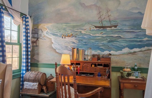 Stonington Apartamento | New England Hospitality at the Carriage House Mystic Vacation Rentals LLC