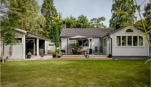 Ystad Casa | New England-Style Cottage Near The Sea
