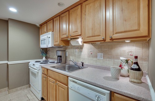 New Fairfield Apartamento | New Fairfield Vacation Rental w/ Lake Views!