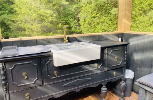 Trent Hills Cabina | NEW!!! FOREST GAZEBO BY PRIVATE LAKE-Peace&Privacy