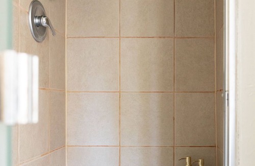 Oakland Casa | New Garden Escape, Oakland, be the first to stay!