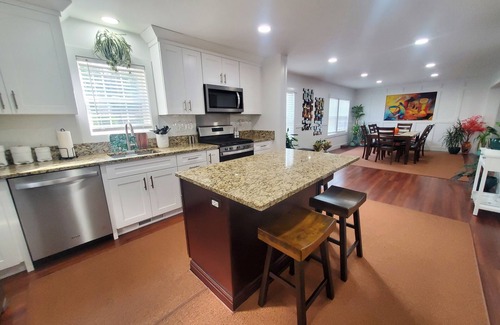 Riverside Casa | NEW! GREENWICH PICASSO HOUSE/ 5 BDRS, CLOSE TO BEACH, TRAIN, NYC