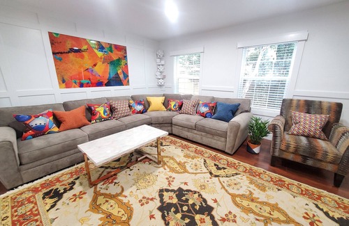 Riverside Casa | NEW! GREENWICH PICASSO HOUSE/ 5 BDRS, CLOSE TO BEACH, TRAIN, NYC