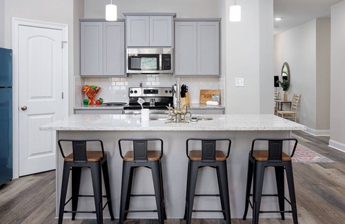 Independence Otro | NEW Hammond 4 Bedroom with a King Bed