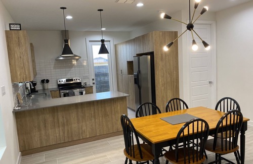 Bonanza Casa | New Home 2 mins to Doctors Hospital