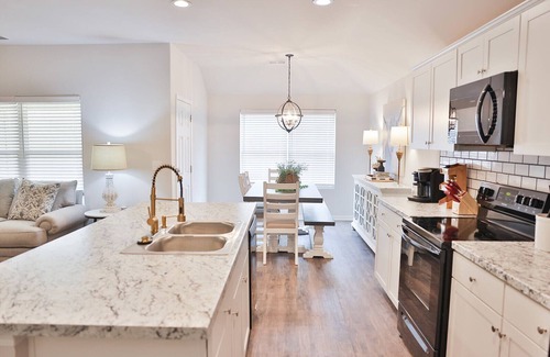 Lincoln Casa | New Home 3mi from Talladega Superspeedway