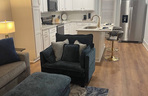 Apex Casa | NEW home above garage! Walk to restaurants, shopping and entertainment!