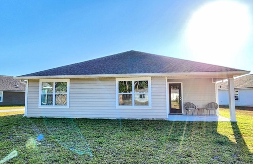 Crawfordville Casa | New home charm in Crawfordville