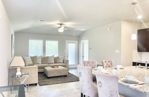 Montgomery Casa | New Home near Lake Conroe