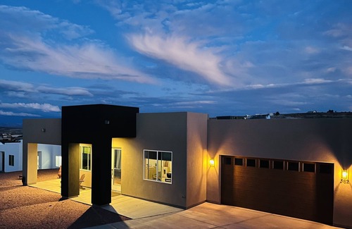 Greenehaven Casa | New Home with incredible views of Lake Powell