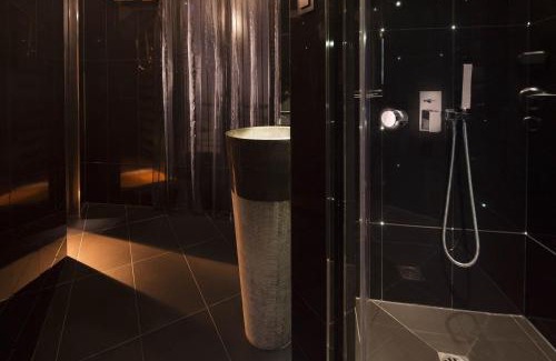 Quartier de la Folie-Mericourt Hotel | New Hotel République