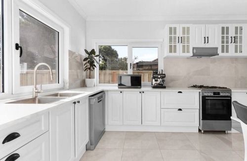 Brooklyn Casa | New house Near to City/Highpoint | Queen Room -19 mins to City
