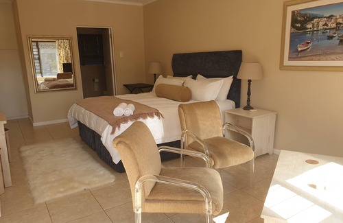 Kraaifontein Cama Y Desayuno | New Hunters Moon
