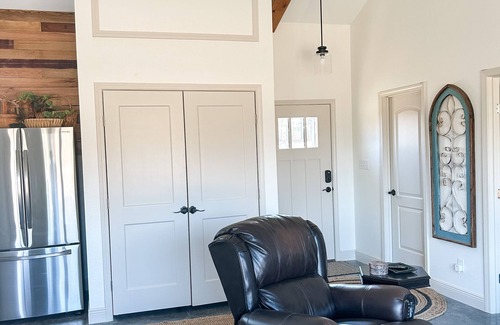 Bismarck Casa | NEW J&K's House #3 just mins from DeGray Lake!