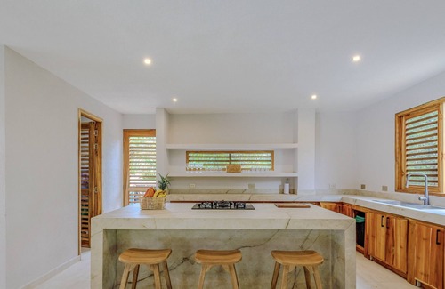 Palomino Villa | Nuevo KeyPöint: Luxury Palomino Beach Höuse!