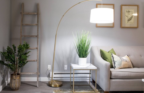 Beaverton Apartamento | NEW! King Bed, 600mbps +4K TVs in the Garden Apt