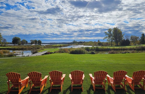 Georgian Bay Casa | New Lake Front Cottage at Muskoka 15 Min. from Mount St. Louis Ski Resort!