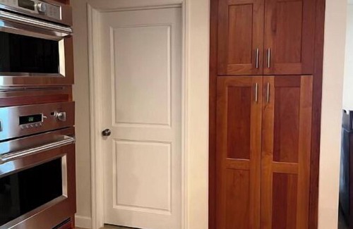 Radford Casa | NEW! Lake Front Lodge, VT & RU close