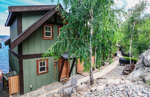 Central Okanagan Cabaña | New! Lakefront Cottage w/ private dock and 4 beds!