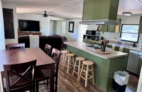 Cookson Cabina | NEW LIST - Canoe 22 is a Cozy 3-bedroom cabin w/Hot Tub with Lake views.