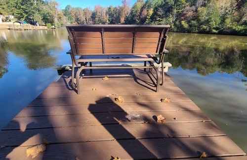 Mint Hill Casa | New Listing- 2.5 acres, spacious and newly-renovated home next to pond