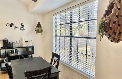 Steiner Ranch Casa | NEW LISTING! 2 LAKES ~ 1/2 ACRE ~ Wooded/Private/Secluded Home! BYOBoat!