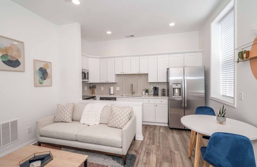 Covington Condominio | *New Listing* Covington Charm Suites
