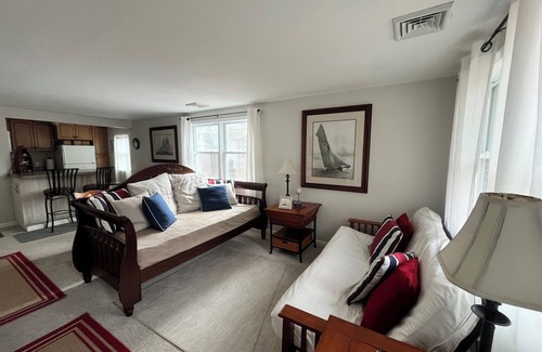 Rehoboth by the Sea Cabaña | New Listing~ Cutest Little Cottage Ever in the Ocean Block