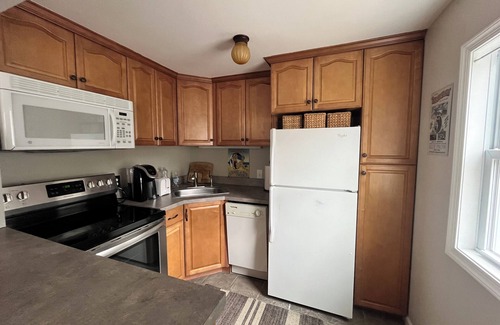 Rehoboth by the Sea Cabaña | New Listing~ Cutest Little Cottage Ever in the Ocean Block