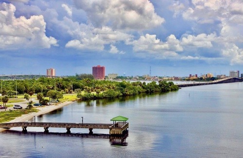 North Fort Myers Casa | New Listing! Enclaves @ Eagle Landing ~ Florida Living Single Family Home