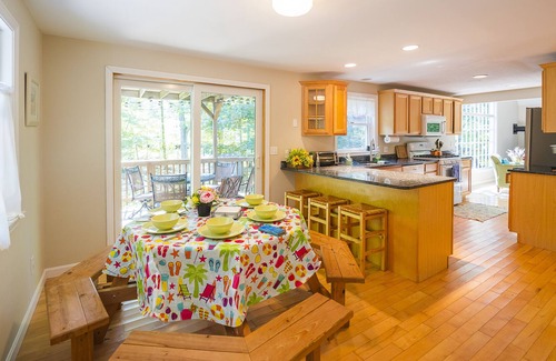 Ogunquit Casa | New Listing! Escape to the Ogunquit Charm, Near Beach & Town! Wifi, Firepit