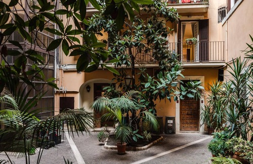 Rione VIII Sant'Eustachio Apartamento | New Listing La Magnolia A C Balcony Office Piazza Navona Spanish Steps