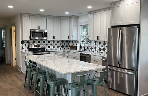 Lake Oconee Casa | NEW LISTING! Lakefront w/ Private dock and outdoor oasis! Brand New Interior!