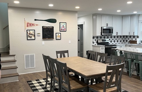 Lake Oconee Casa | NEW LISTING! Lakefront w/ Private dock and outdoor oasis! Brand New Interior!