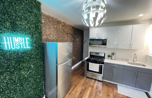 Crown Heights Apartamento | New Listing Lovely Three Bedroom