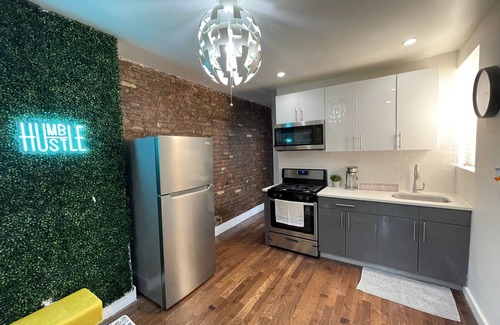 Crown Heights Apartamento | New Listing Lovely Three Bedroom