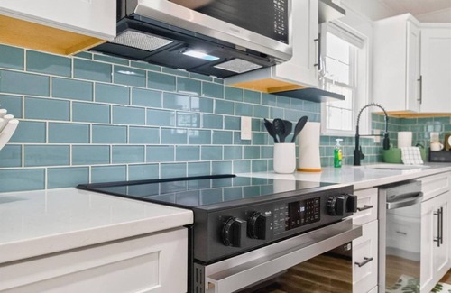 Tranquil Harbour Casa | New Listing Lux Beach House Dog Friendly