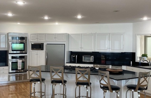 Waterford Casa | NEW LISTING! Luxury retreat on the Long Island Sound