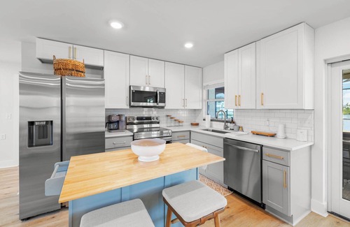 Spring Hill Casa | NEW Listing/On Canal/Pool/Open Floor Plan/FUN