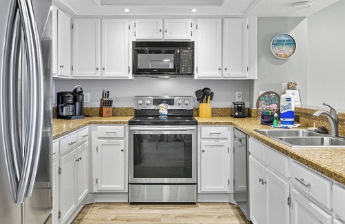 St. Augustine Beach Condominio | New Listing! Tastefully Updated Condo Just a Short Stroll To The Beach!