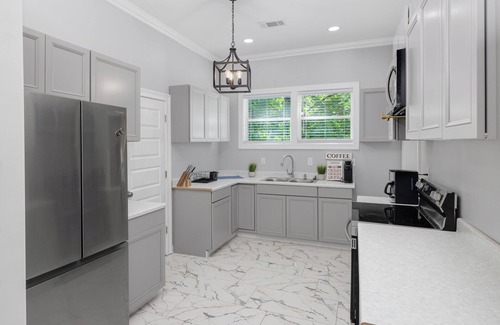 Atoka Casa | “New listing” The Blue Farm House!!!