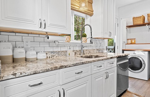 Lawton Woods Casa | NEW LISTING ~ 3 Bedroom ~ Pet Friendly ~ Coastal Casual & Refined Style ~ 8 Cotton Lane