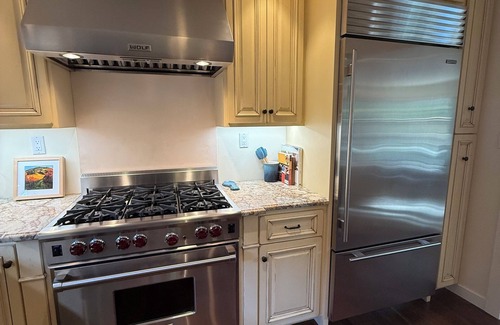 Yountville Casa | New Listing! Yountville home, 3 bedroom 3 bath house with office in town
