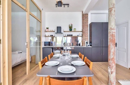 Quartier de la Porte-Saint-Denis Apartamento | NEW Loft Apt in the Heart of Paris - An Ecoloflat