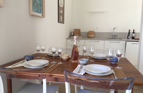 Lonato del Garda Apartamento | Loft nuevo con hermosa vista al lago