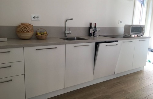 Lonato del Garda Apartamento | Loft nuevo con hermosa vista al lago